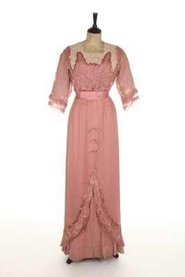 Lot 66 - An Anna Weber of Karlsruhe, Germany...