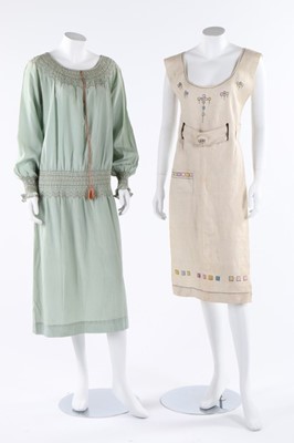 Lot 69 - A general group of women's clothing, including...