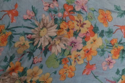 Lot 92 - A floral printed house coat and a large...