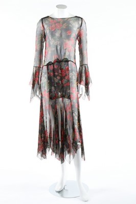 Lot 124 - A group of 1930s clothing, comprising: a poppy-...