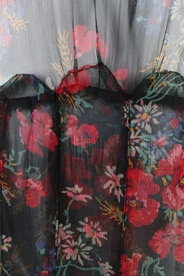 Lot 124 - A group of 1930s clothing, comprising: a poppy-...