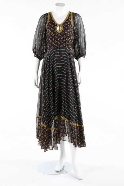 Lot 134 - A Thea Porter printed muslin 'Gipsy' dress,...