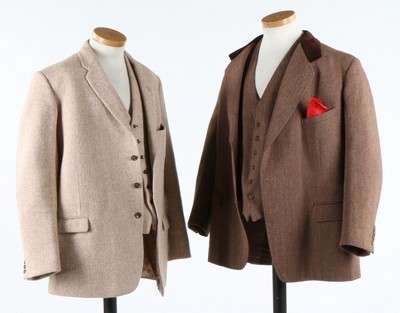 Lot 244 - A group of gentlemen's clothing and...
