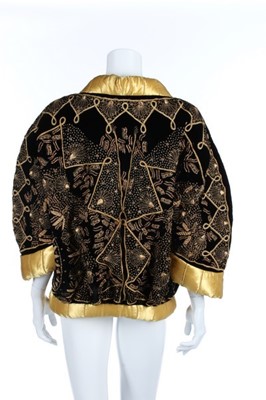 Lot 8 - A fine Zandra Rhodes Shell patterned quilted...