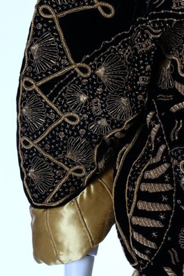 Lot 8 - A fine Zandra Rhodes Shell patterned quilted...