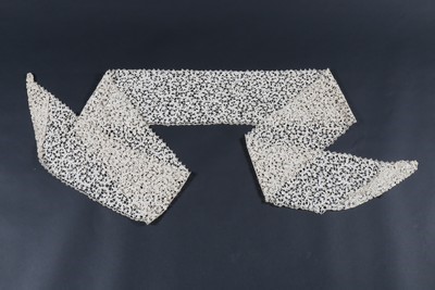 Lot 424 - Two lengths of English needlelace, late 17th...