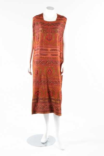 Lot 14 - A cinammon silk crepe flapper dress, early...