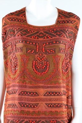 Lot 14 - A cinammon silk crepe flapper dress, early...