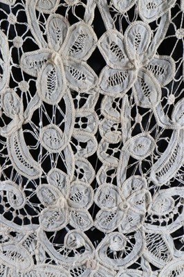 Lot 16 - A gown of Edwardian Battenberg tapelace,...
