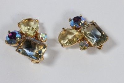 Lot 55 - A Schiaparelli brooch and matching ear-rings,...