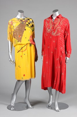 Lot 64 - A Zandra Rhodes printed red chiffon cocktail...