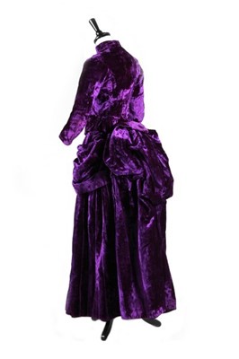Lot 90 - A fine velvet plush mourning gown, circa 1887,...