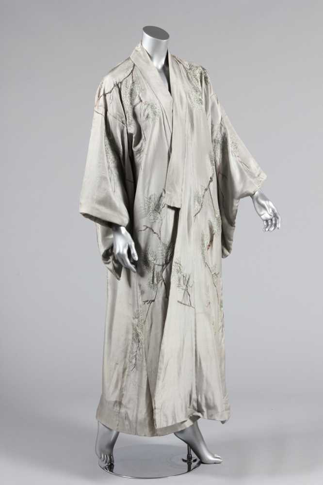 Lot 92 - An embroidered pale grey crepe kimono,...