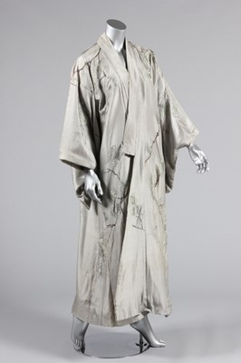 Lot 92 - An embroidered pale grey crepe kimono,...