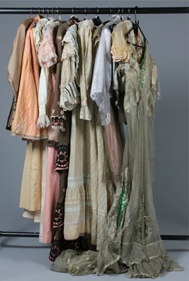 Lot 1 - Lots 1 to 61 from the Henning Thorsen...