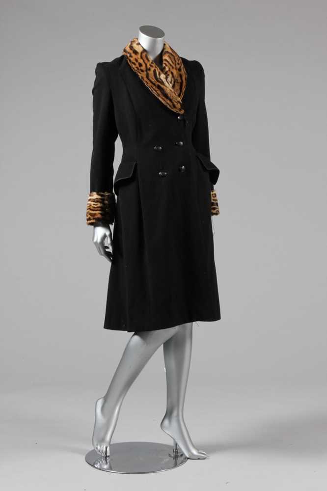 Lot 35 - Three ladies coats, 1940s, one with astrakhan...