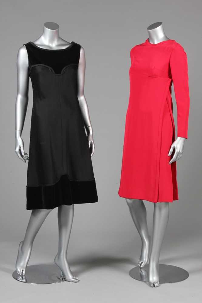 Lot 48 - A Pierre Balmain black velvet and silk crepe...