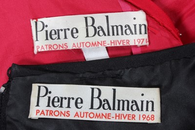 Lot 48 - A Pierre Balmain black velvet and silk crepe...