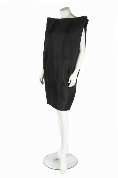Lot 163 - A rare Balenciaga couture black gazar '4-Sided'...