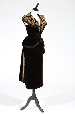 Lot 86 - A fine and important Balenciaga couture...